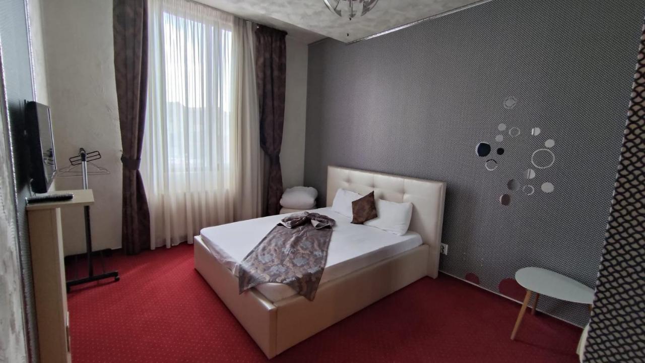 Militari Residence Hotel Chiajna Екстериор снимка