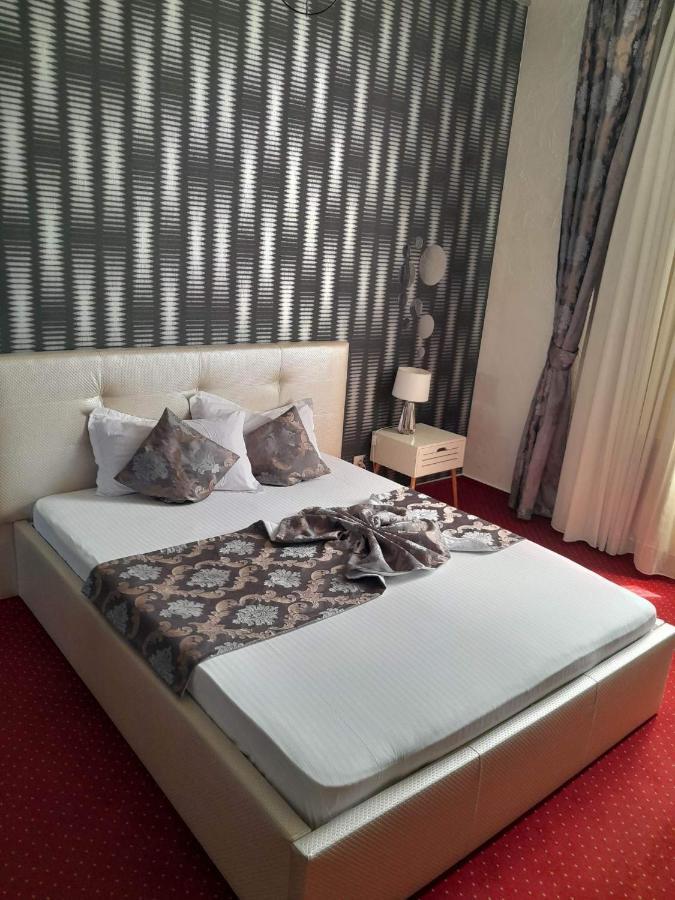 Militari Residence Hotel Chiajna Екстериор снимка
